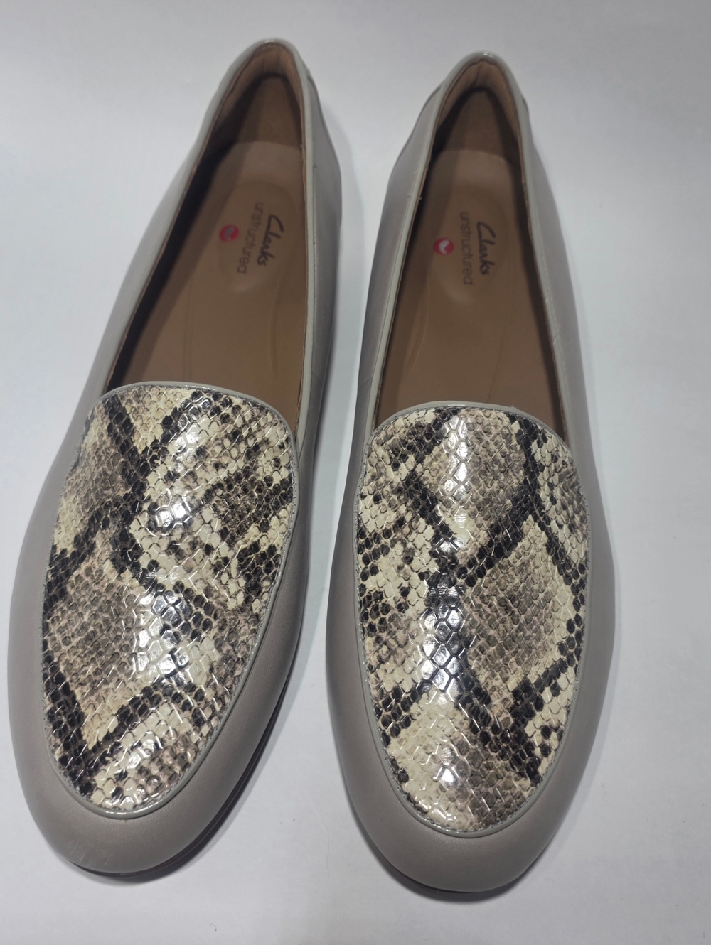 Clarks Unstructured Women’s Loafers Size 10 Snakeskin Cap Toe Slip On Comfort...